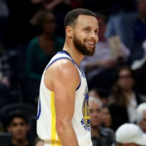 皇冠体育-库里为何落选全明星首发？勇士惨淡一季缩影