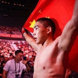Crown Sports-UFC格斗之夜上海靠啥晋级“D”赛事，成功前提是十六年磨一剑培育市场！|综合格斗|MMA|米兰冬奥会|石铭|训练_新浪体育_新浪新闻